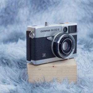 Máy ảnh film Olympus 35EC2 – Gọn nhẹ, dễ dùng, ảnh đẹp