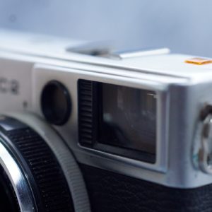 Máy ảnh film Olympus 35EC2 – Gọn nhẹ, dễ dùng, ảnh đẹp