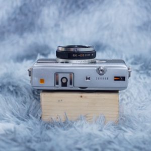 Máy ảnh film Olympus 35EC2 – Gọn nhẹ, dễ dùng, ảnh đẹp