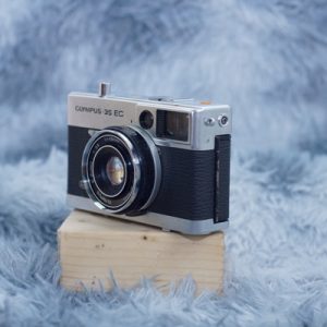 Máy ảnh film Olympus 35EC – Nhỏ gọn, đẹp