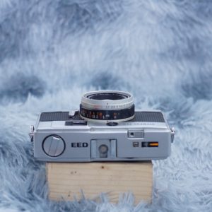 máy ảnh film half-frame Olympus Pen EED