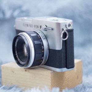 Olympus Pen FT kèm Zuiko 38mm f/1.8 – Combo máy film half-frame đỉnh cao, nhỏ gọn