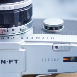 Olympus Pen FT kèm Zuiko 38mm f/1.8 – Combo máy film half-frame đỉnh cao, nhỏ gọn