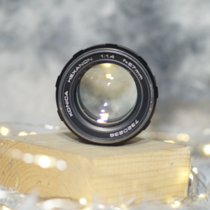 Ống Kính Lens MF Konica Hexanon 57mm f/1.4 – Chất Ảnh Cổ Điển, Bokeh Mịn, Giá Trị Sưu Tầm Cao